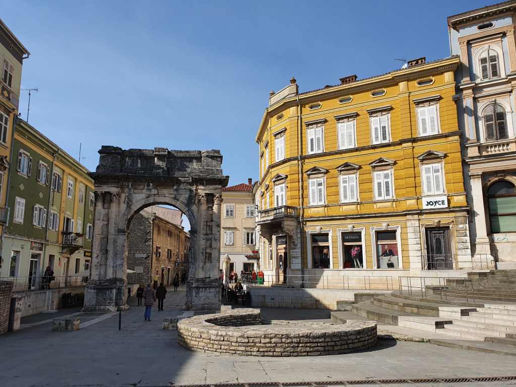 Things to do in Pula, the biggest Istrian townis a lush Roman heritage